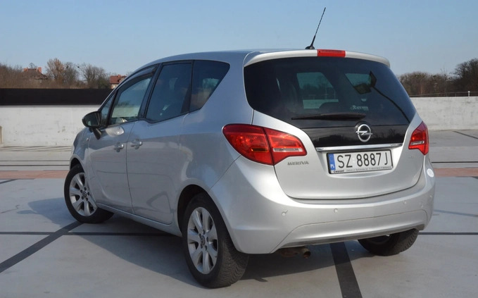Volkswagen Golf cena 46000 przebieg: 186000, rok produkcji 2013 z Gdynia małe 92
